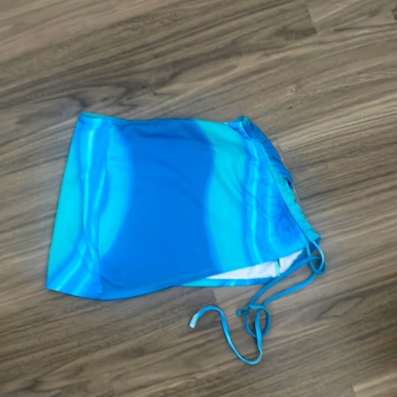 Aqua 2 Piece Swim Set - Picture 2 of 4